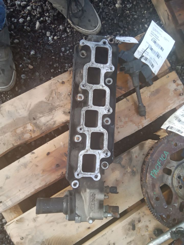 2008 Chrysler PACIFICA Intake Manifold