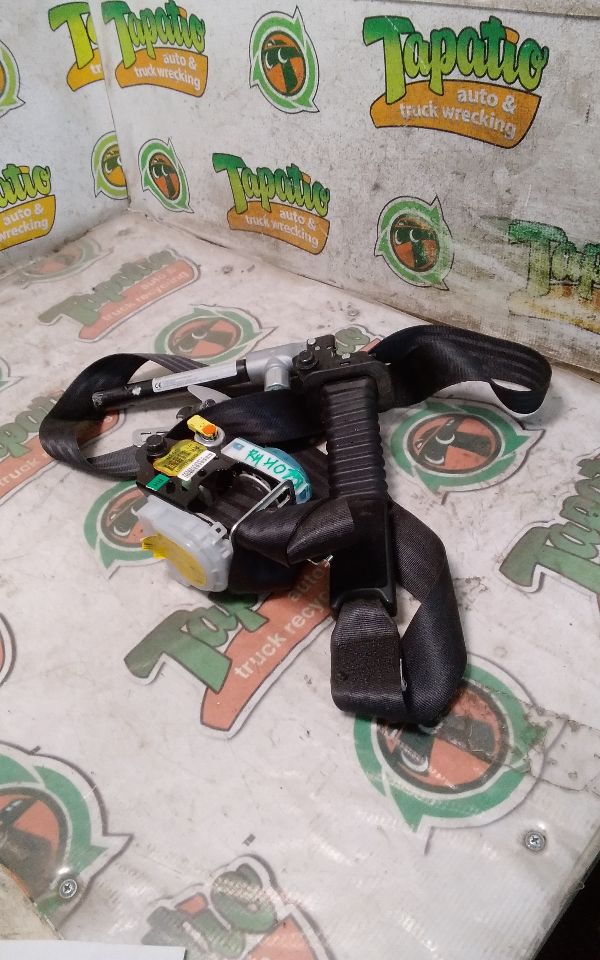 Used 2014 Hyundai ELANTRA retractor - Stock #H07515