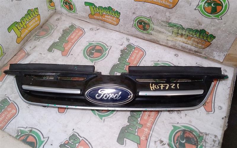 2014 Ford C-MAX Grille