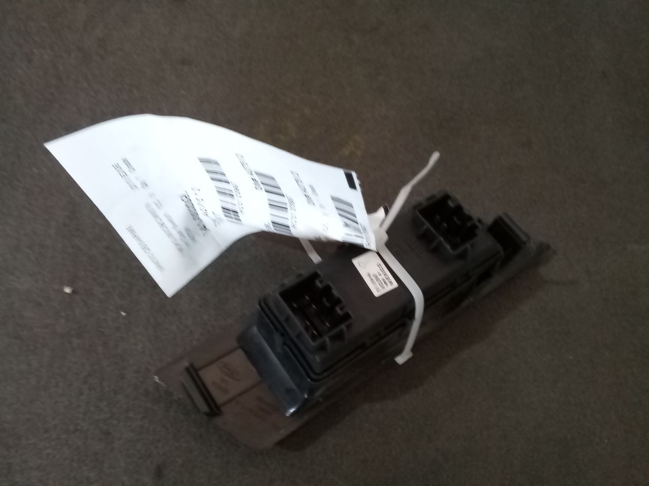 Used 2013 Ford EDGE window (master) - Stock #A07513