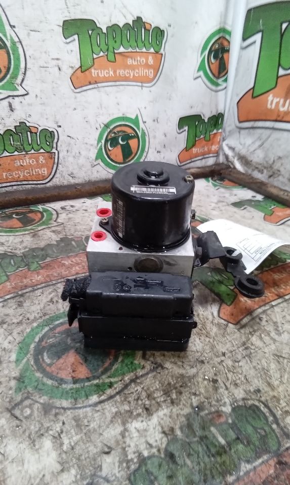 Used 2001 Volkswagen BEETLE Anti-lock Brake Pts - Stock #H07723