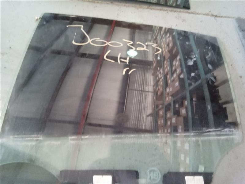 2018 Nissan VERSA Door Glass, Rear