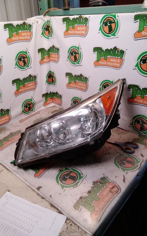 2013 General Motors LACROSSE Headlamp Assembly