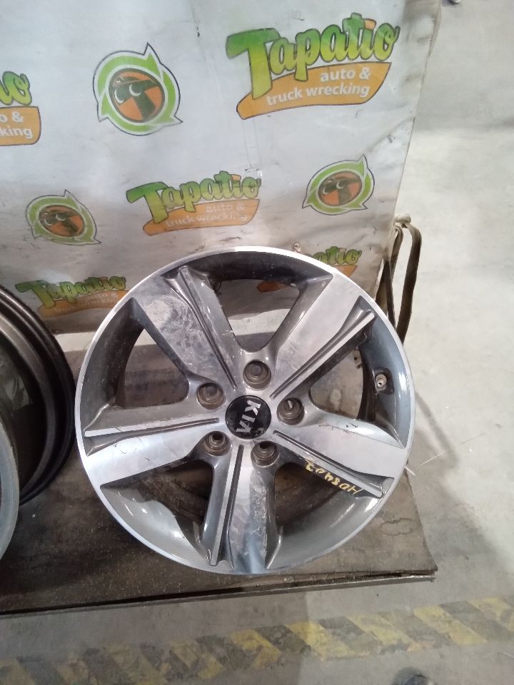 2018 Kia FORTE Wheel