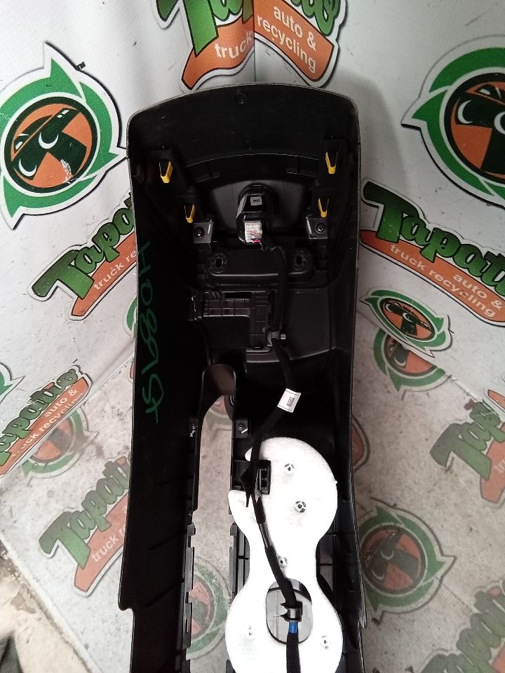 Part image 3
