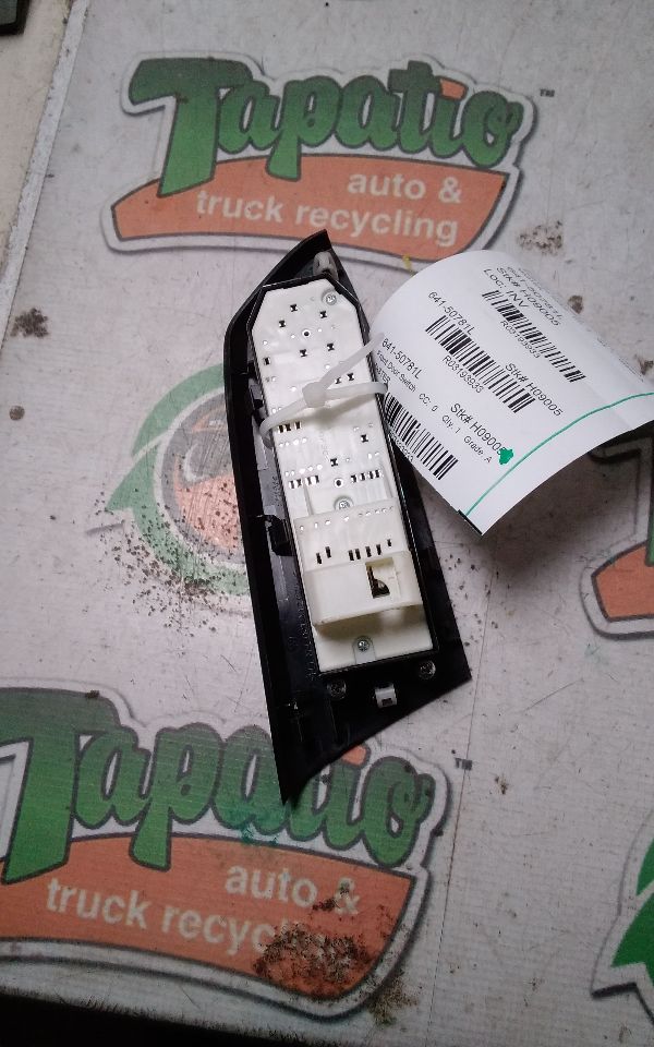 2014 Toyota TUNDRA Front Door Switch