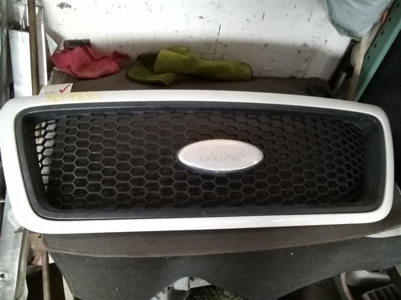 2006 Ford FORD F150 PICKUP Grille