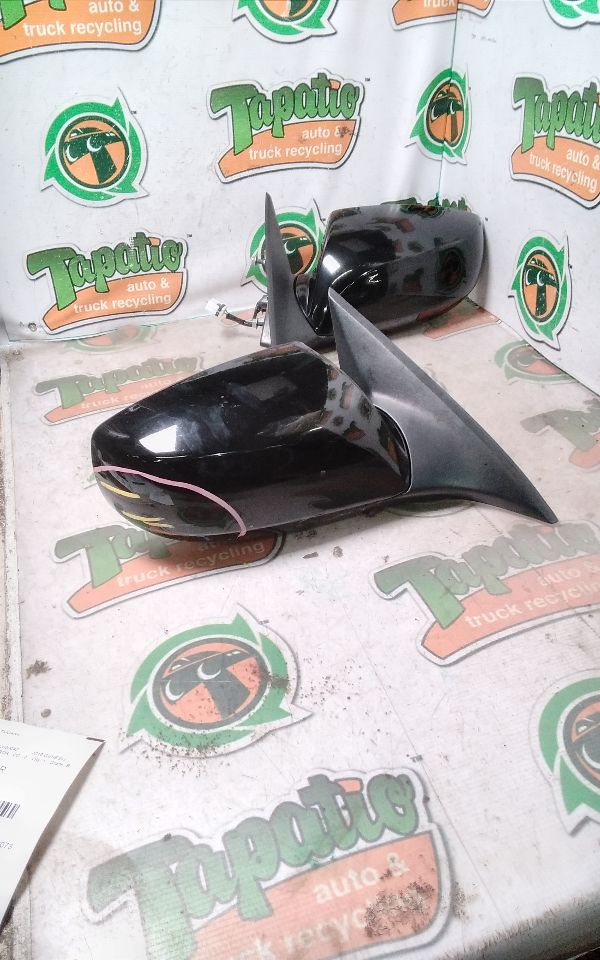 Used 2010 Hyundai GENESIS Side View Mirror - Stock #H09073