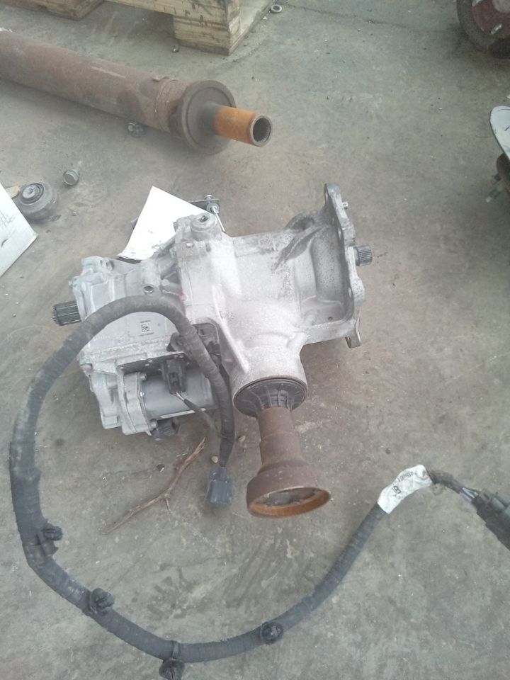 Part image 4
