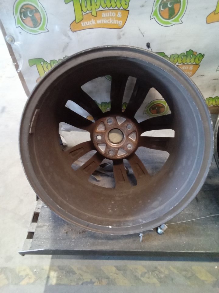 Part image 12