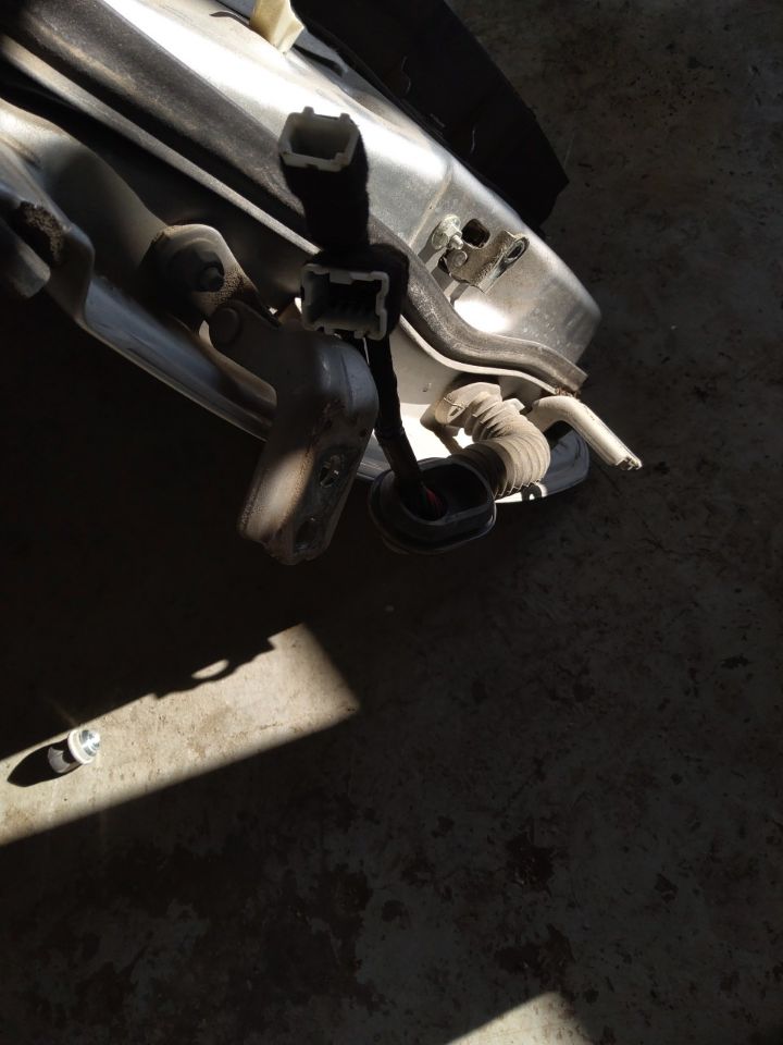 Part image 8