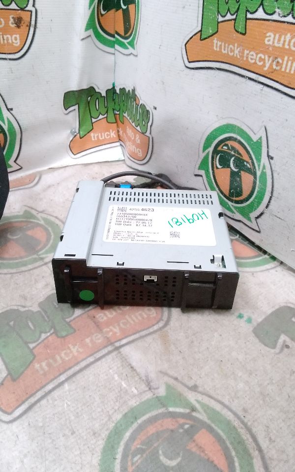 Used 2018 General Motors COLORADO Radio Audio - Stock #H09181