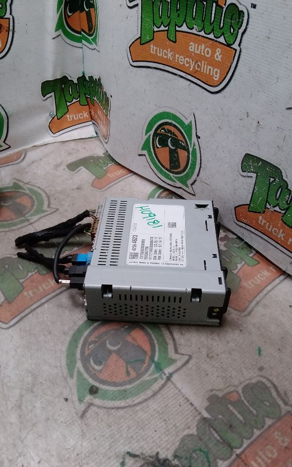 Used 2018 General Motors COLORADO Radio Audio - Stock #H09181