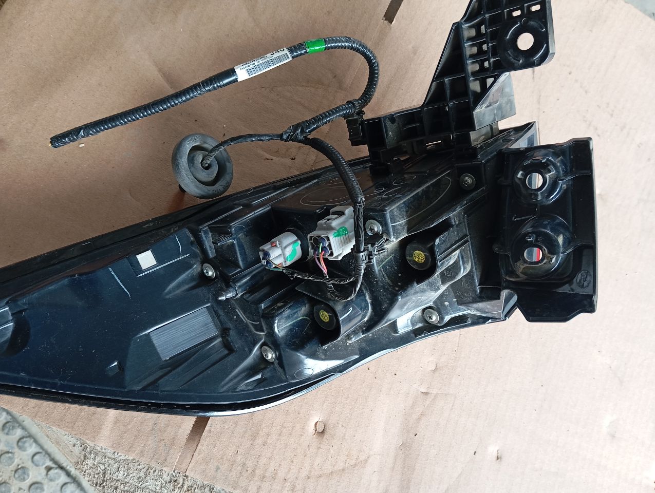 Part image 3