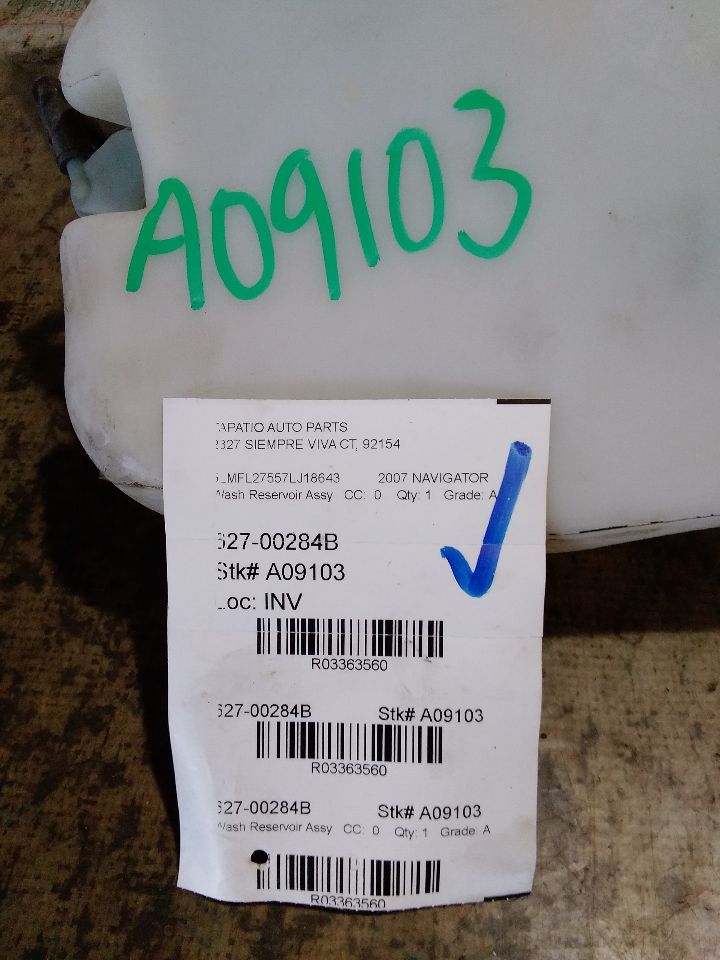 2007 Ford NAVIGATOR Wash Reservoir Assy