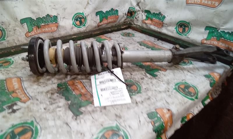 2005 Acura TL Strut