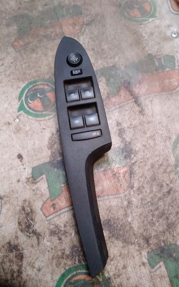 Used 2014 General Motors ATS Front Door Switch - Stock #H10704