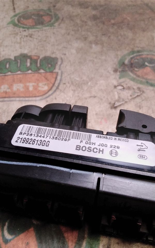Used 2007 General Motors ACADIA Front Door Switch - Stock #H11066