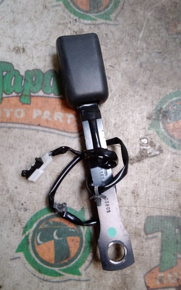 Used 2014 Nissan SENTRA buckle - Stock #H11096