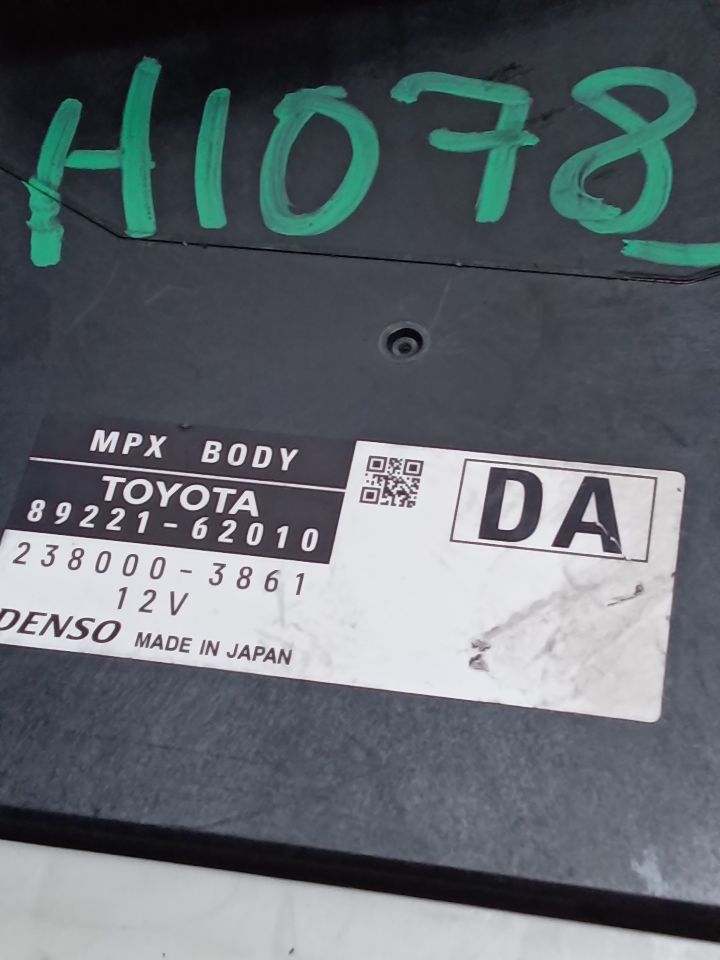 Used 2017 Toyota MIRAI body control (LH dash) - Stock #H10783