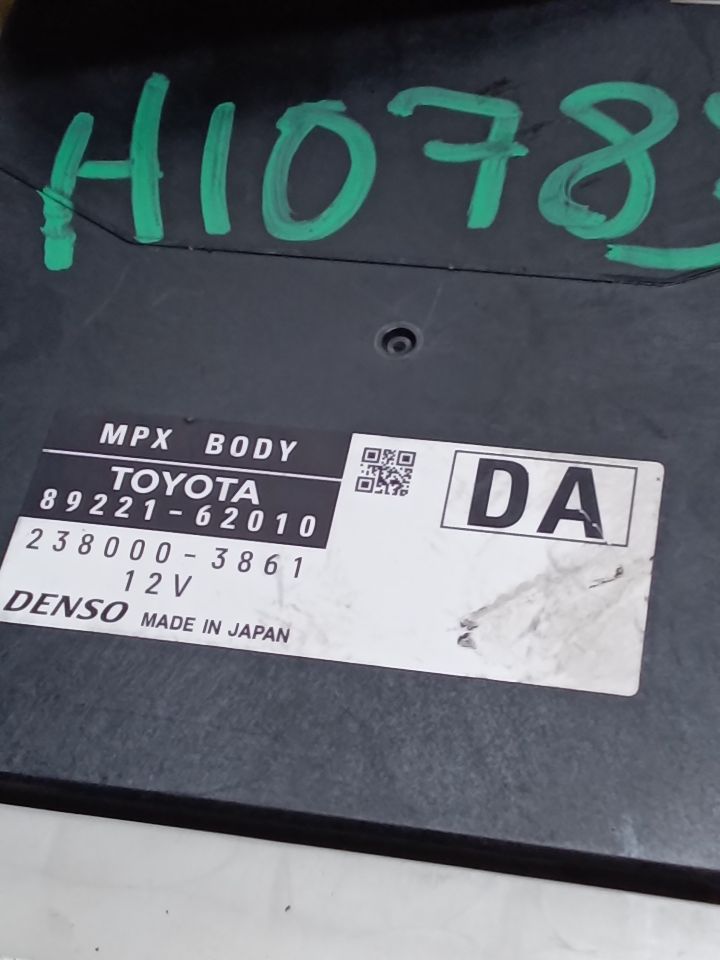 Used 2017 Toyota MIRAI body control (LH dash) - Stock #H10783