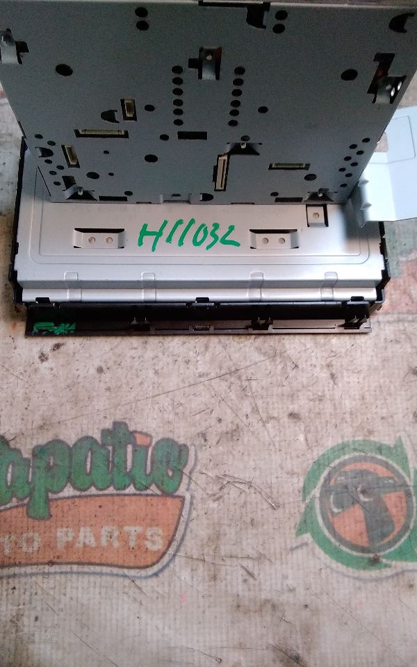 Part image 3