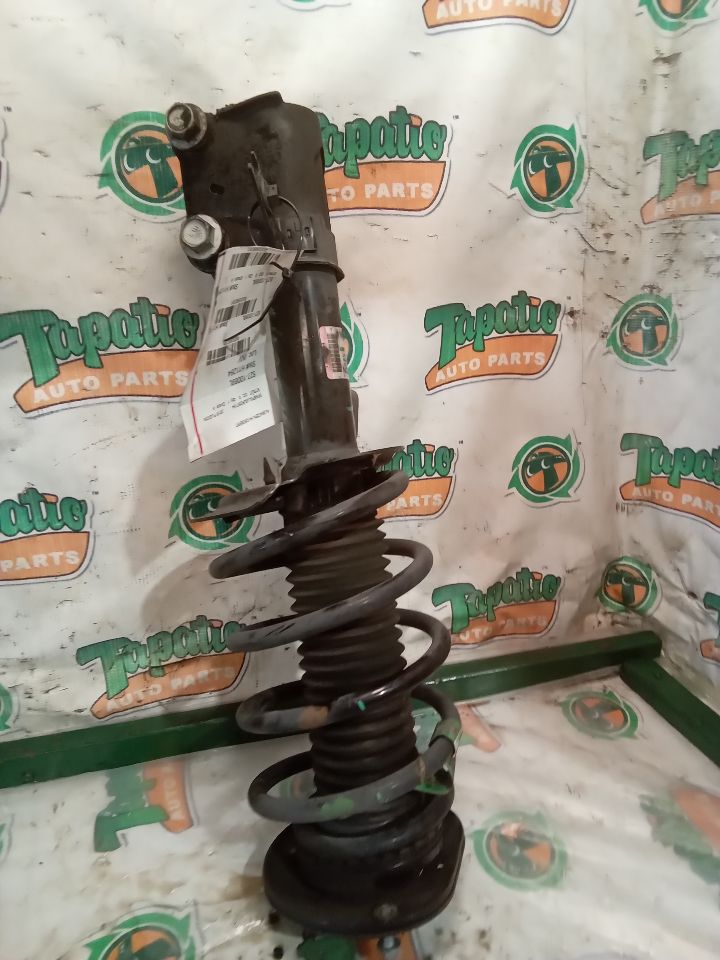 2018 Ford FUSION Strut