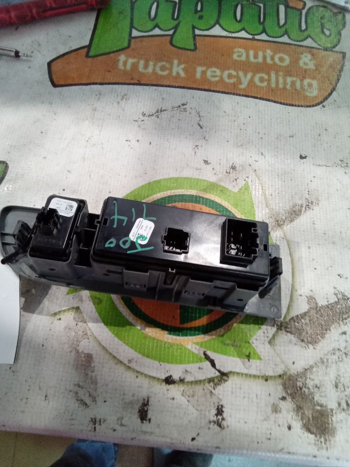 Used 2013 Ford FORD F150 PICKUP window (master) - Stock #J00714