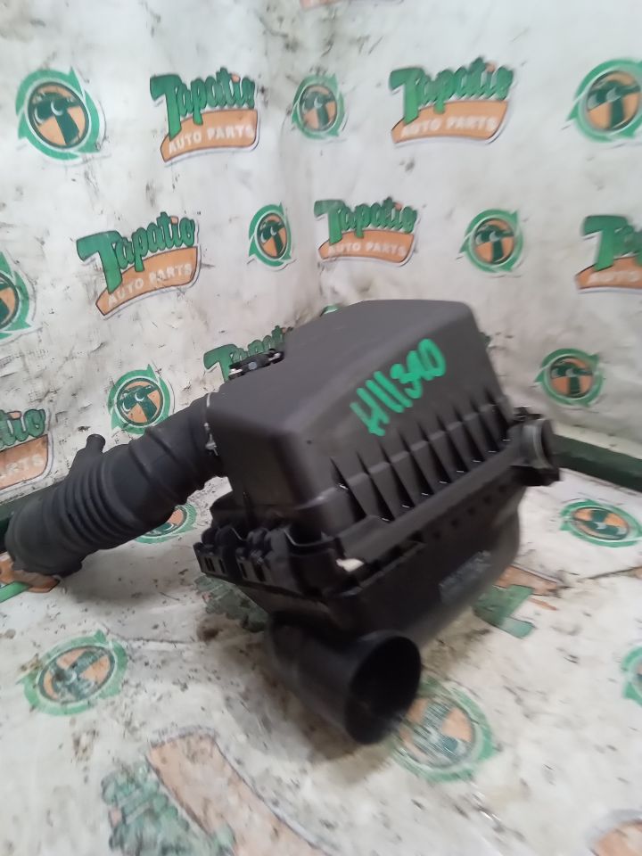 2018 Toyota COROLLA Air Cleaner