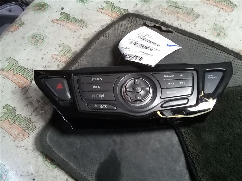 2013 Nissan PATHFINDER Temp Control