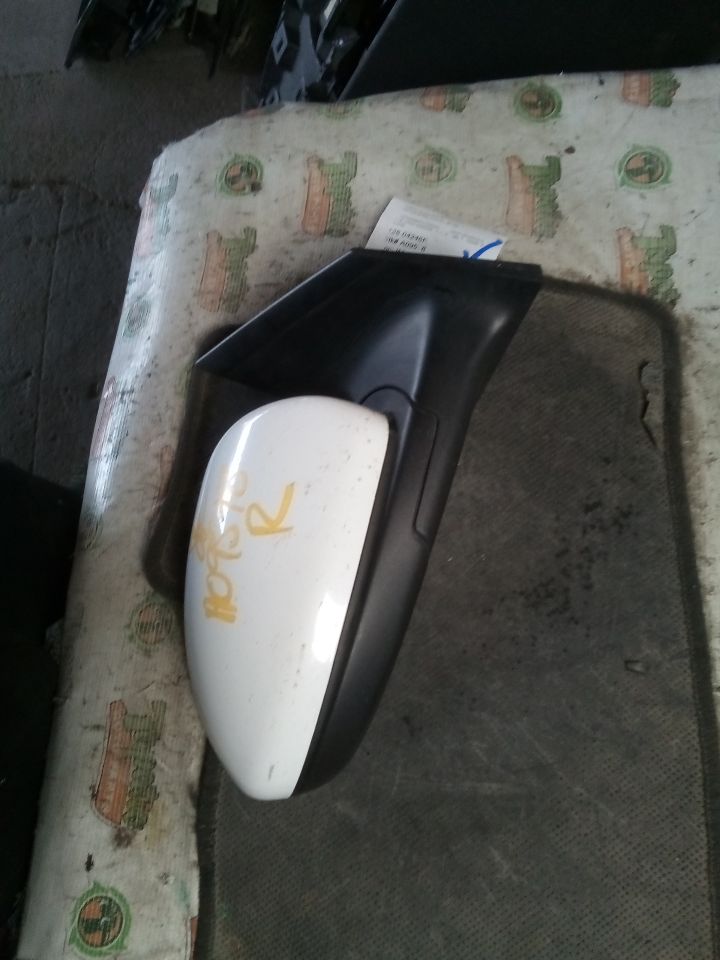 Used 2016 General Motors CRUZE Side View Mirror - Stock #A09578