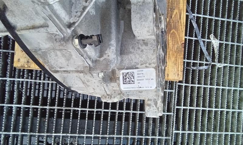 Part image 8