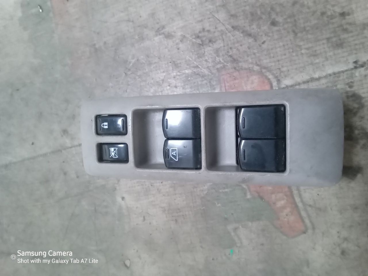 Part image 1