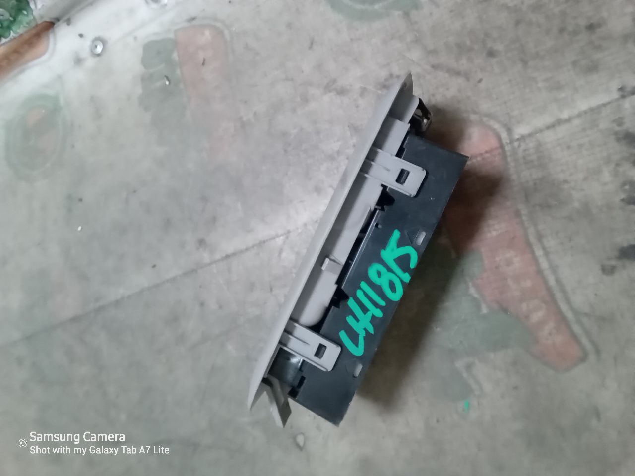 Part image 3