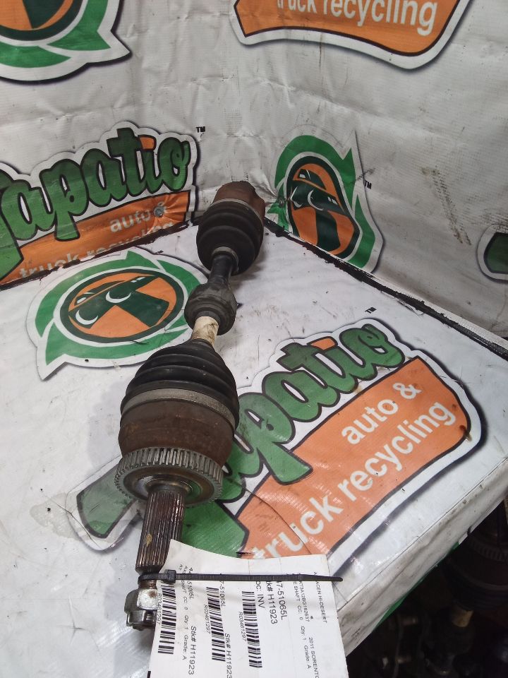 2011 Kia SORENTO Axle Shaft