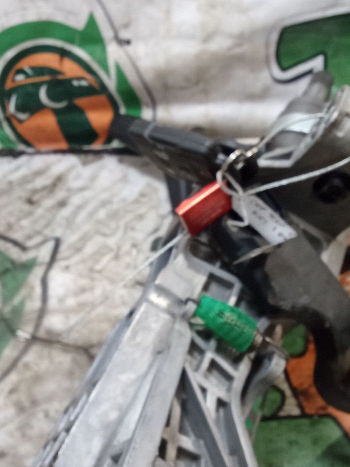Part image 10