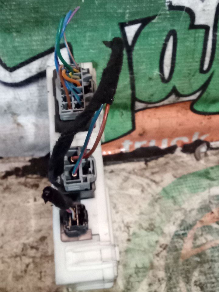 Part image 8