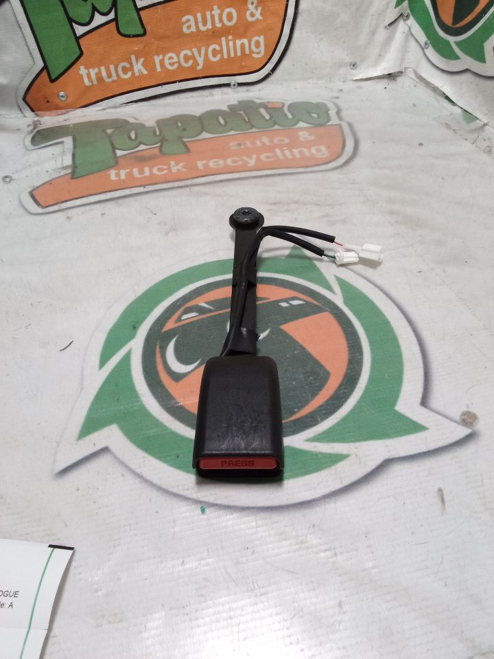 2017 Nissan ROGUE Seat Belt, Front