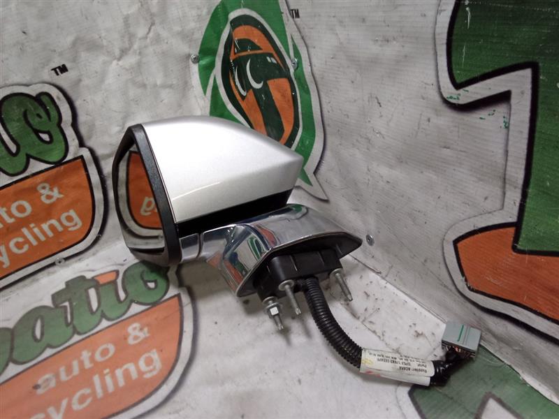 Used 2014 Ford MKZ w/o automatic dimming - Stock #H12378