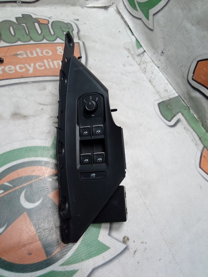 Used 2023 Volkswagen JETTA Front Door Switch - Stock #H12233
