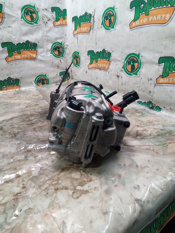 Used 2015 Hyundai GENESIS AC Compressor - Stock #H12589