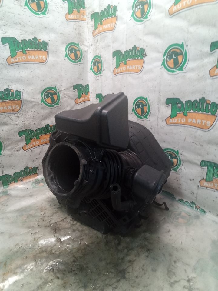 2013 Hyundai SANTA FE Air Cleaner