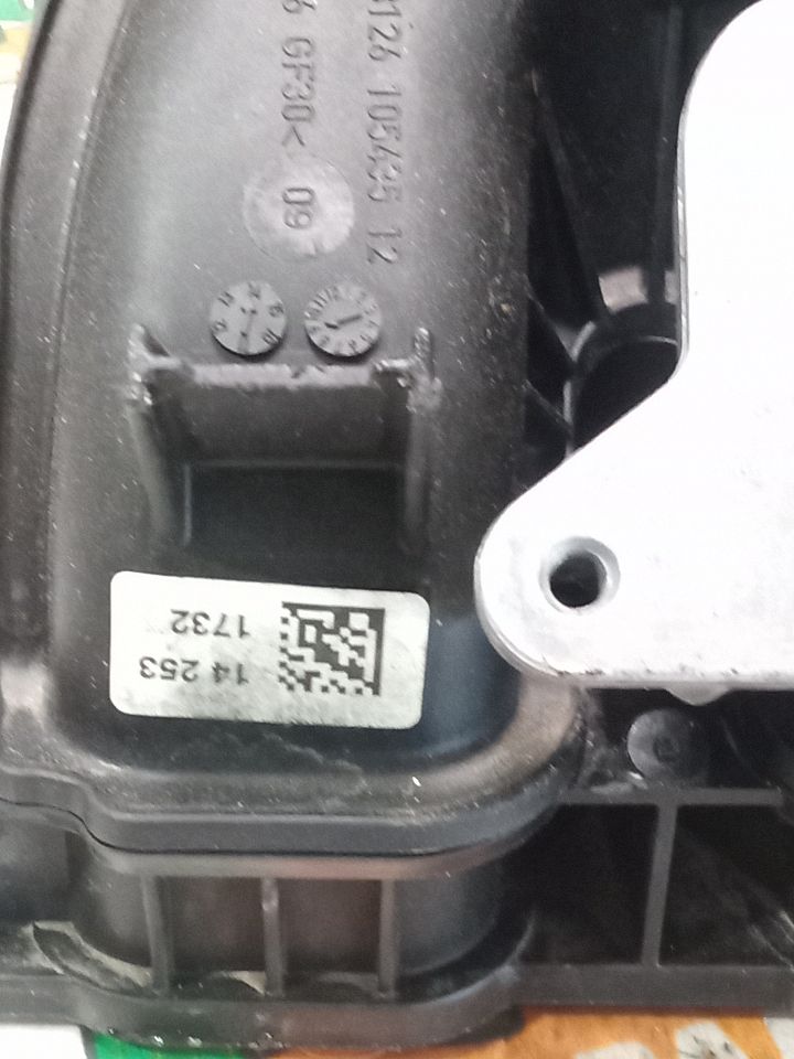 Part image 11