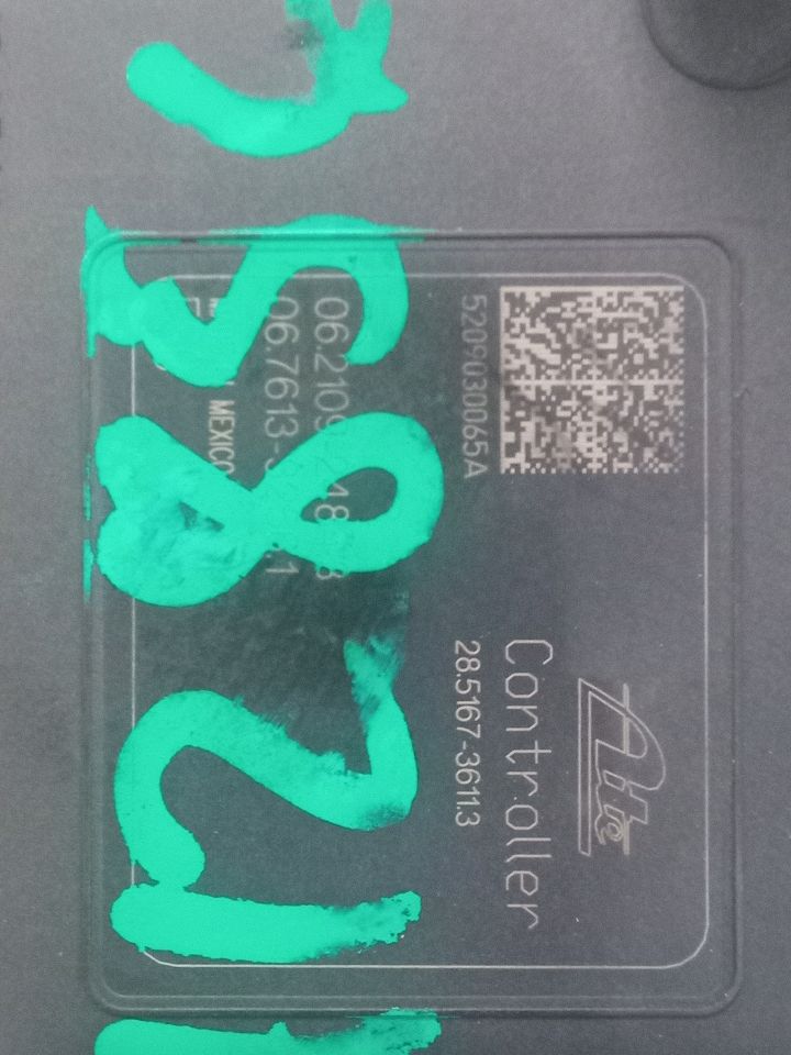 Part image 3