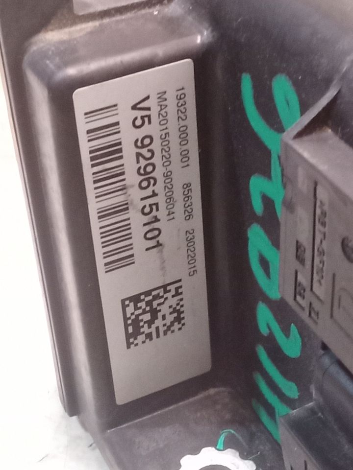 Used 2015 BMW BMW 320i (RH inner quarter) - Stock #H12976
