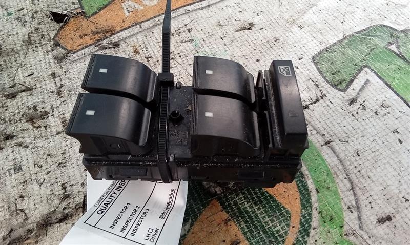 Used 2015 General Motors ACADIA lock with mirror and window - Stock #J00892