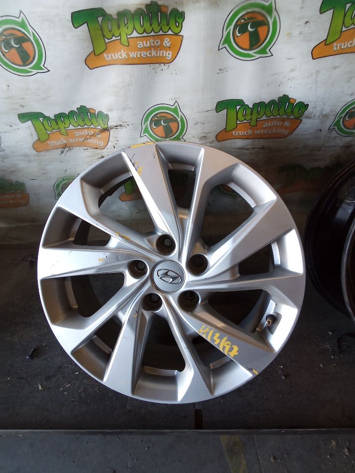 2019  807 Wheel