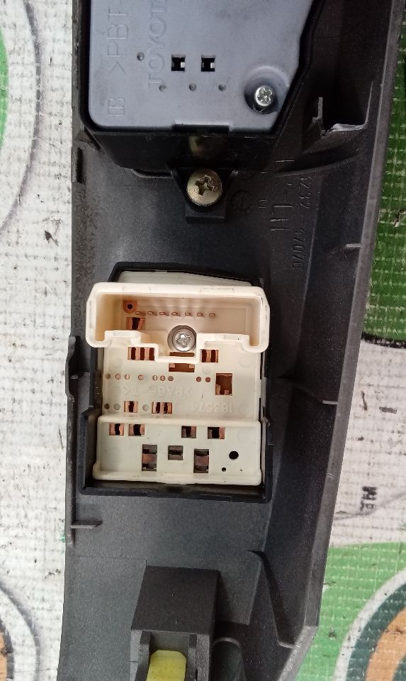 Part image 9