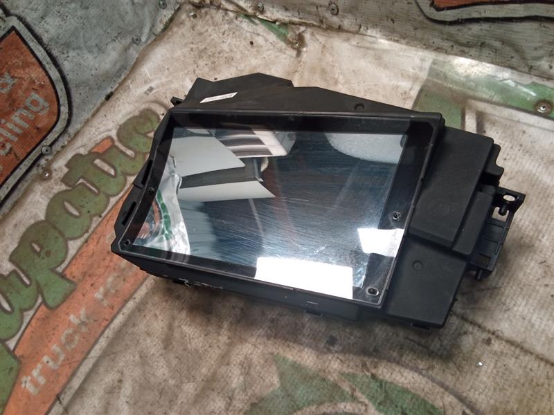 2019 Genesis G70 Camera Projector