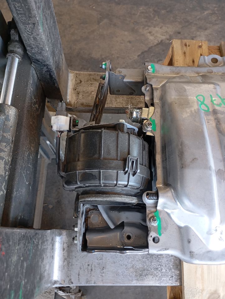 Part image 13